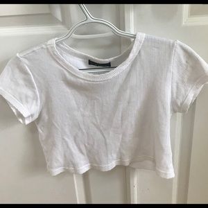 adorable white brandy melville top !! 🤩
